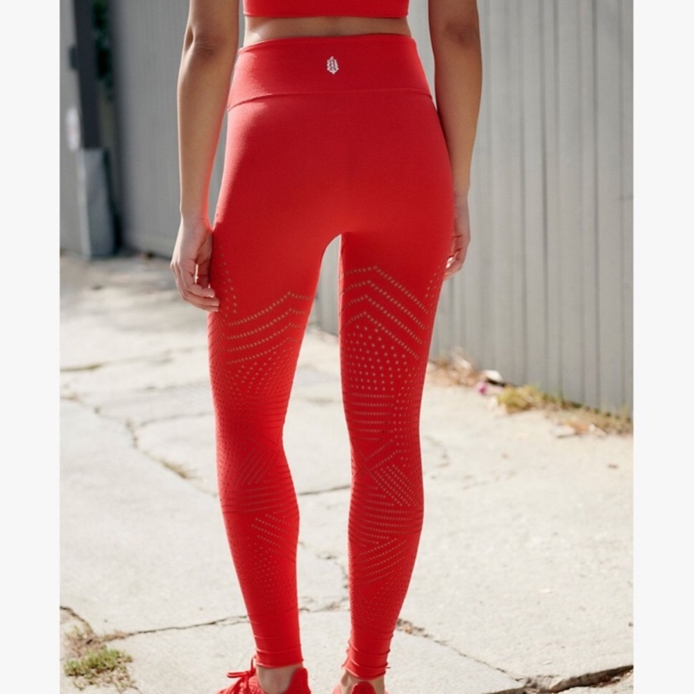 NEW! FP MOVEMENT ecology leggings - Picture 4 of 5